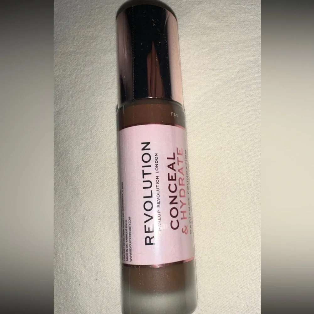 Revolution Conceal & Hydrate Concealer Med-Full Coverage F14